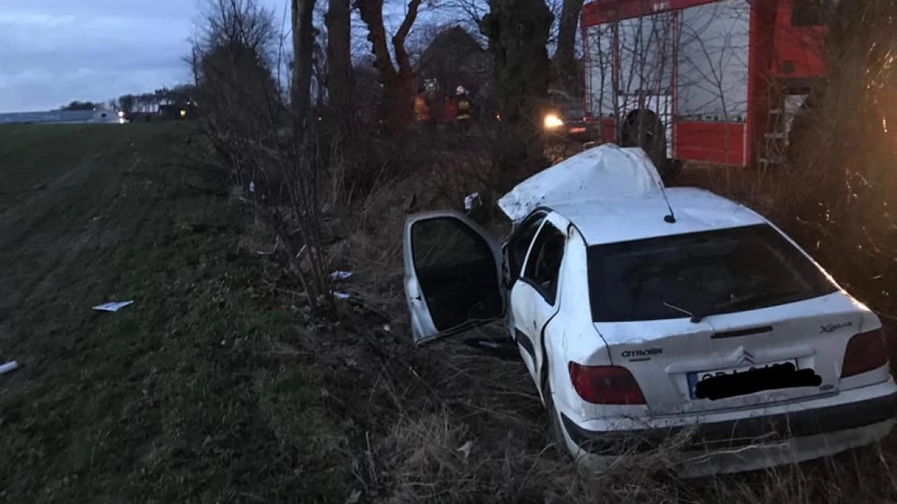 Dalwin. Jedna osoba ranna po dachowaniu