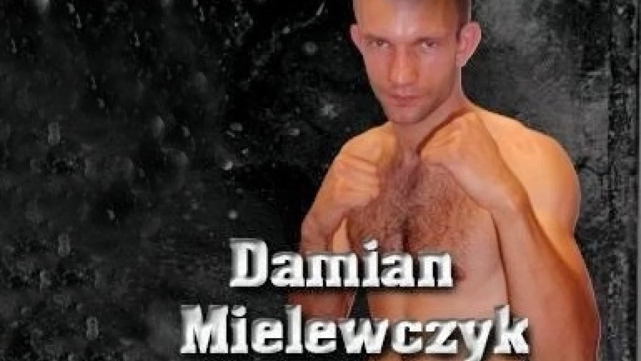 Damian Mielewczyk przechodzi na zawodowstwo