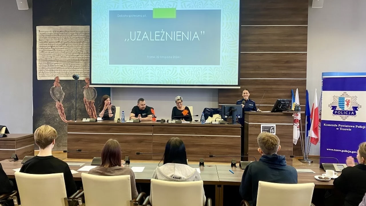 Debatowali o uzależnieniach wśród dzieci i młodzieży