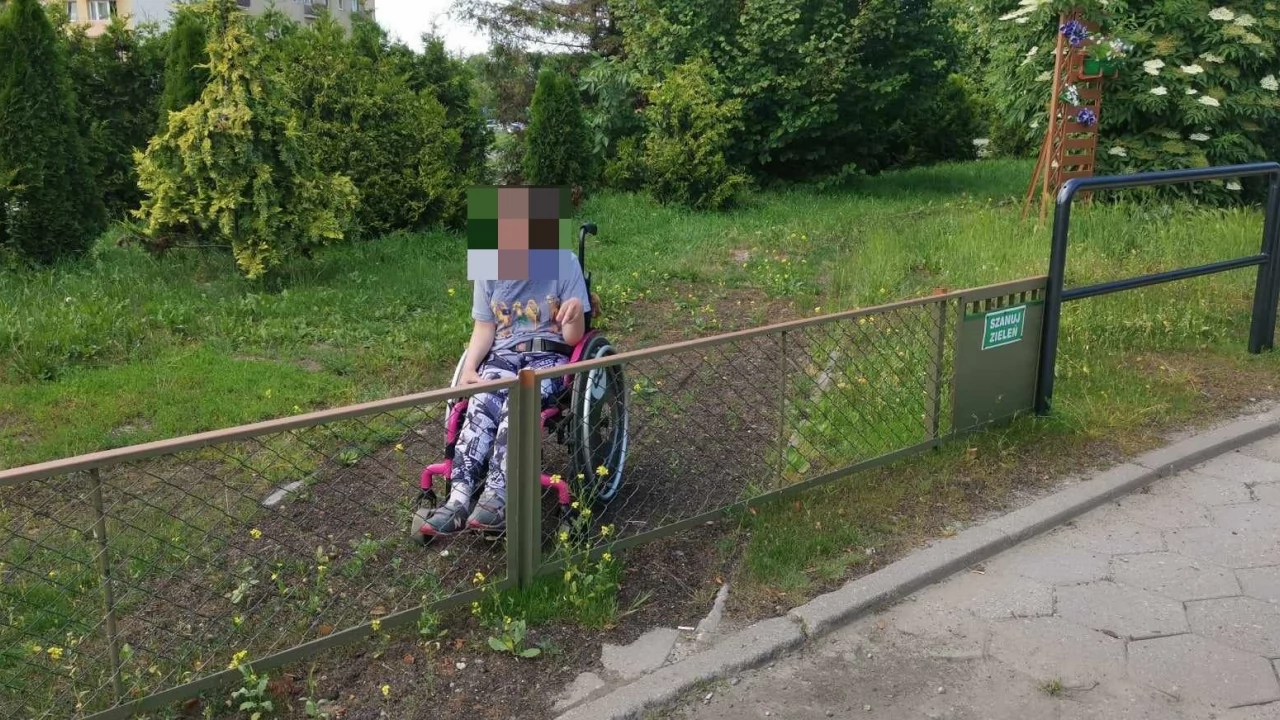 Drogowa samowola utrudnia życie niepełnosprawnym [AKTUALIZACJA]