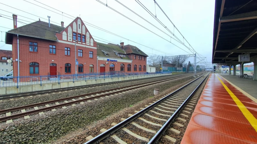 Dworzec w Szymankowie jak nowy. To ważny świadek historii