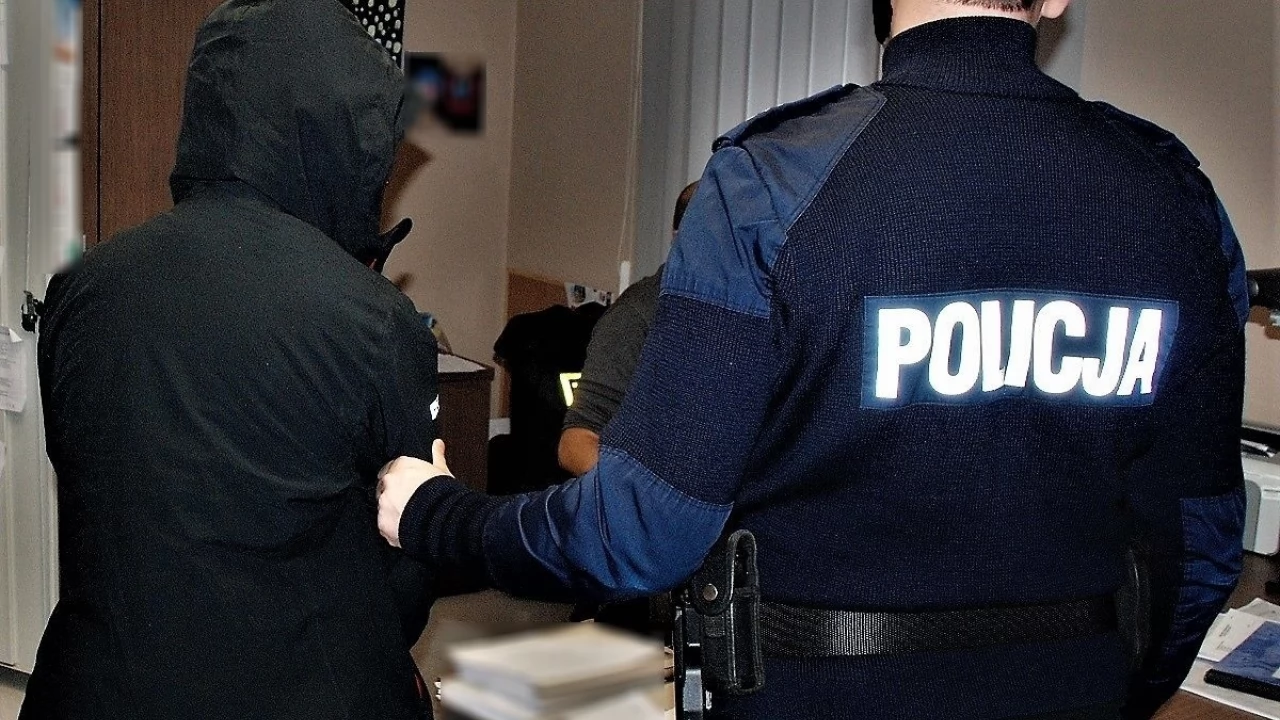 Dwudziestolatek odpowie za włamanie do samochodu i kradzież roweru
