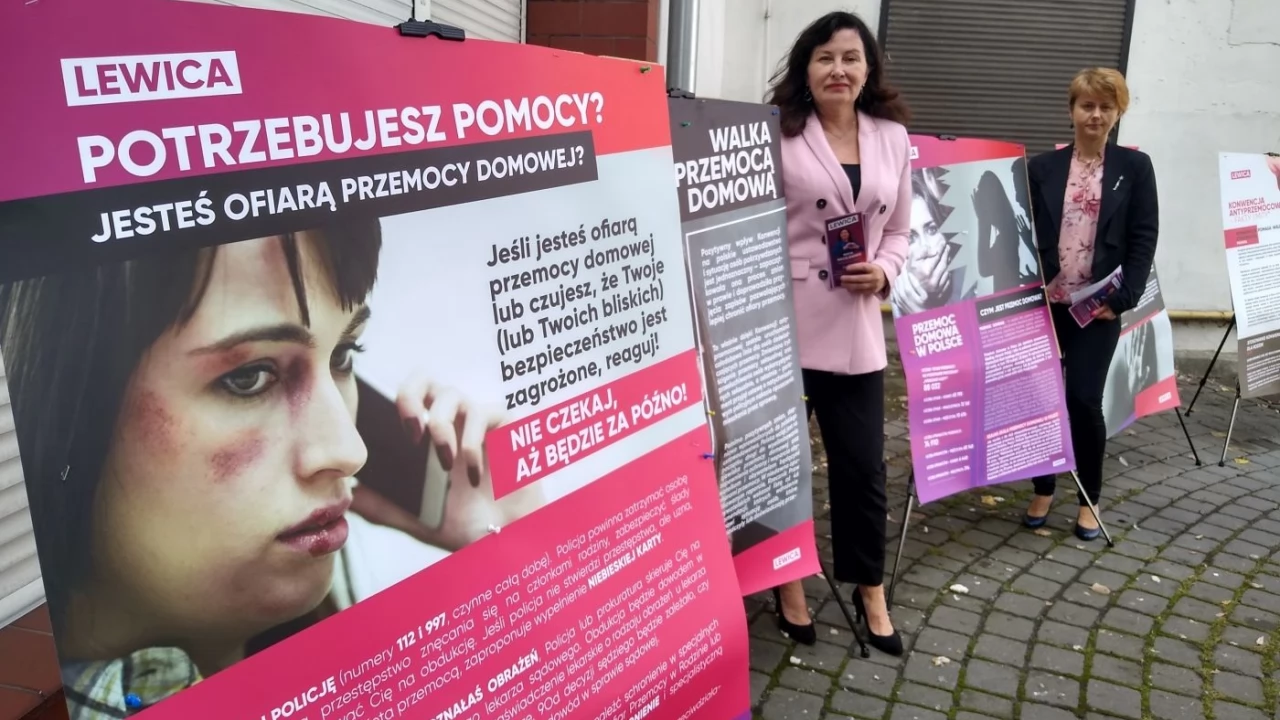 Działaczki Lewicy zorganizowały antyprzemocową wystawę