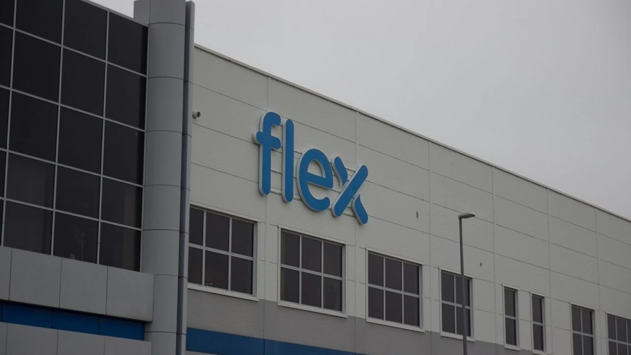 Flex buduje kolejną halę!