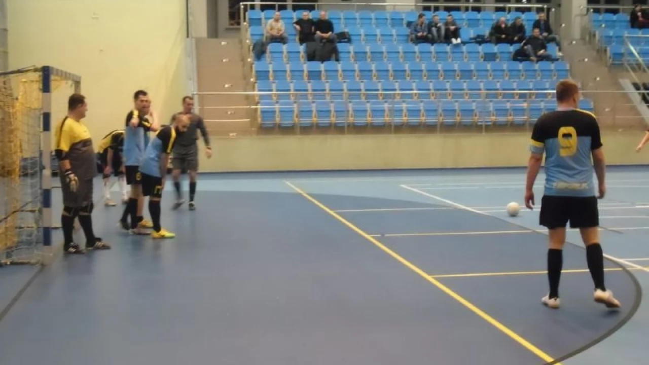 Futsal po ósmej kolejce
