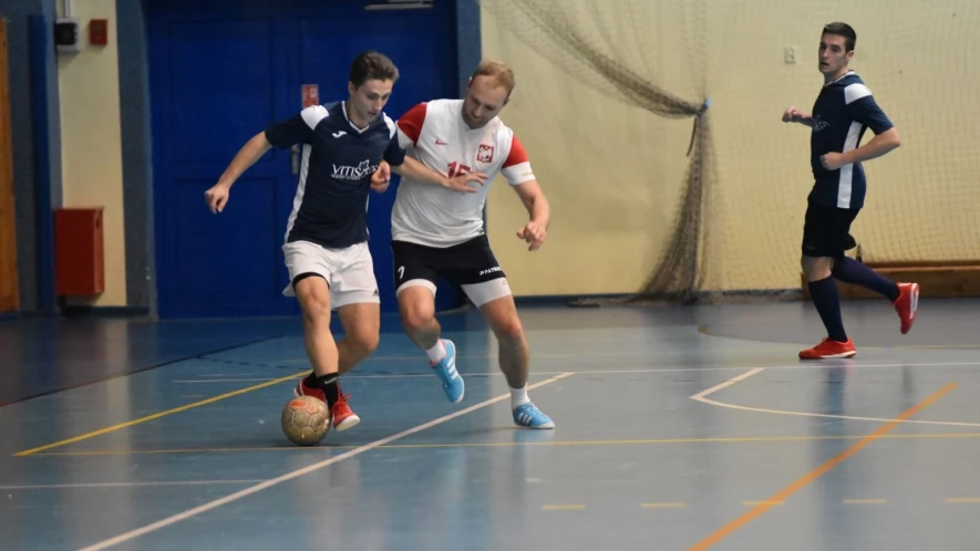 Futsal po piątej kolejce