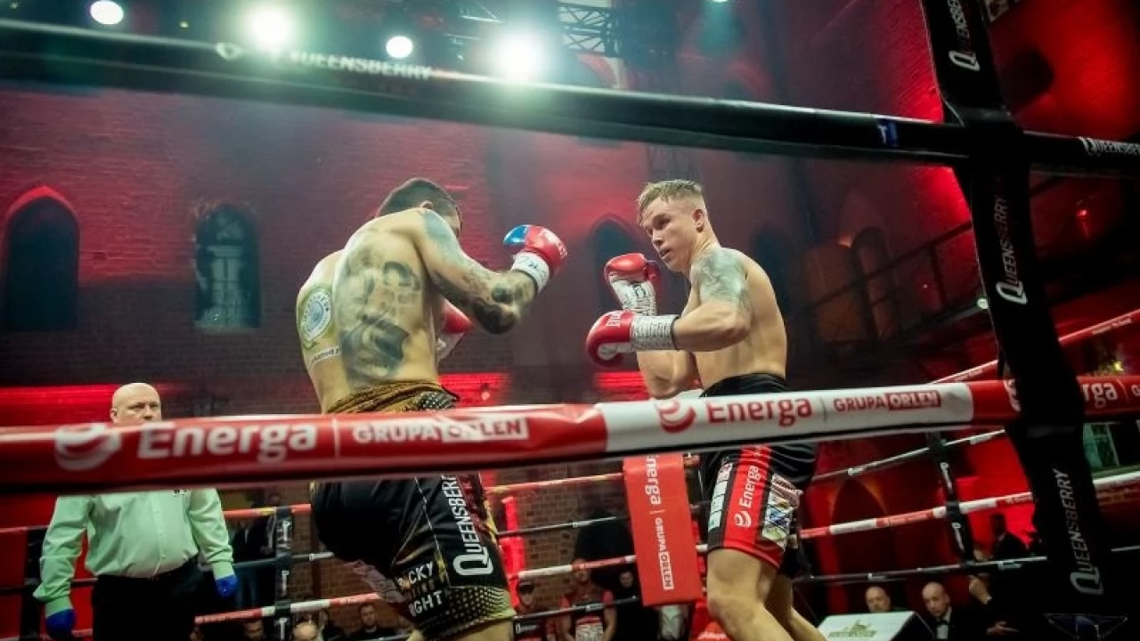 Gala boksu w Gniewie - Paweł Augustyniak z pasem WBC International Silver