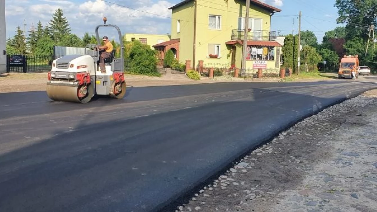 Gm. Gniew. Drogi po remontach