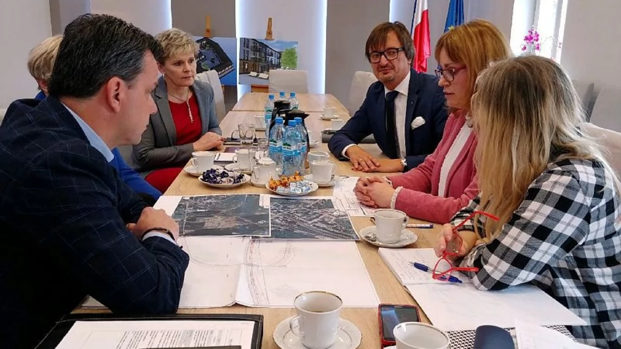 Gmina Pelplin. Przejazdy kolejowo - drogowe do likwidacji