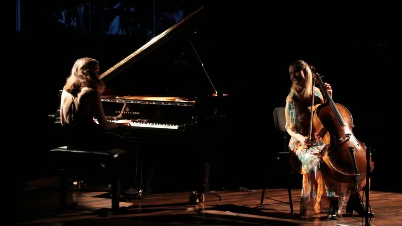 Hania Rani, Dobrawa Czocher i Grzegorz Ciechowski, czyli kolejny koncert online