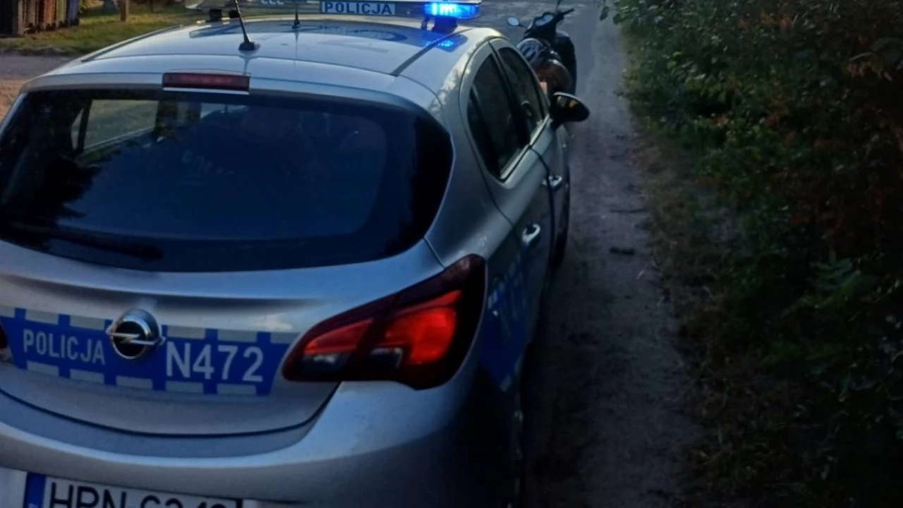 Jechał motorowerem bez kasku i na podwójnym gazie
