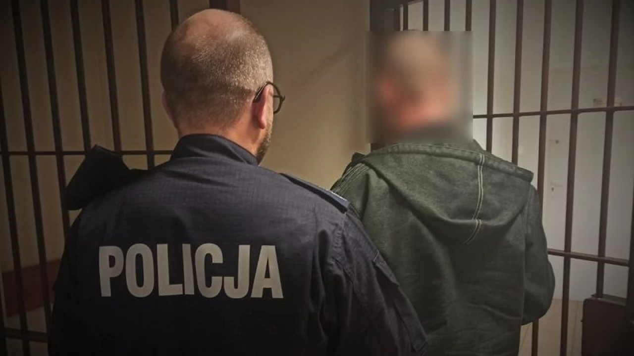 Kamieniem stłukł szybę w zaparkowanym aucie