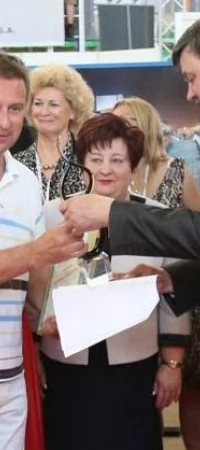 Dyrektor Aluminexu Andrzej Sikorski odebrał nagrodę