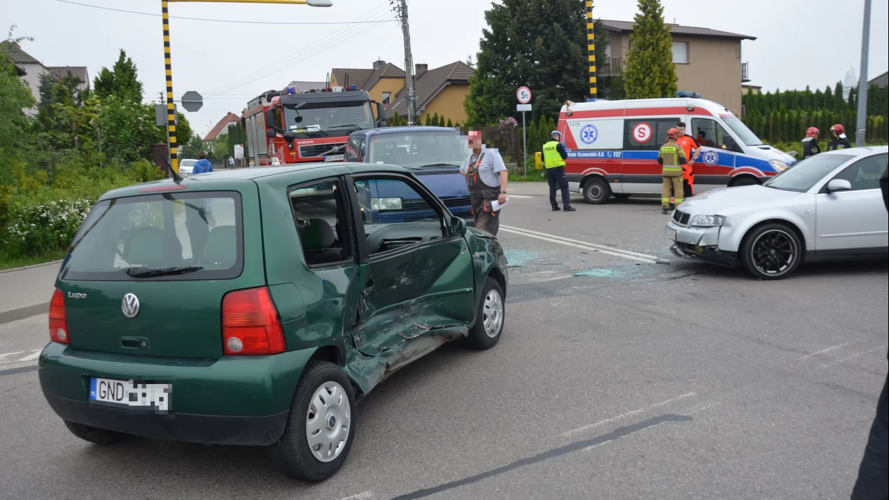 Kociewska/Żwirki. Wypadek z udziałem trzech samochodów