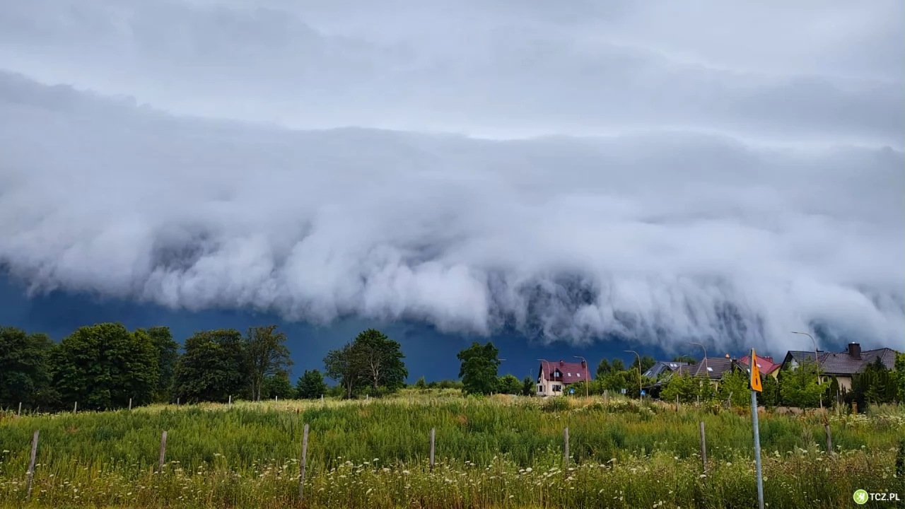 Kolejna fala ostrzeżeń IMGW. Ma grzmieć i lać