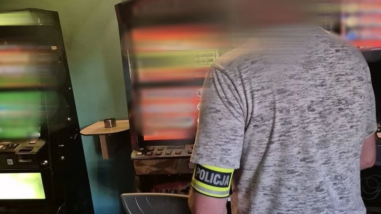 Kolejne uderzenie w nielegalny hazard. Mundurowi znaleźli też narkotyki