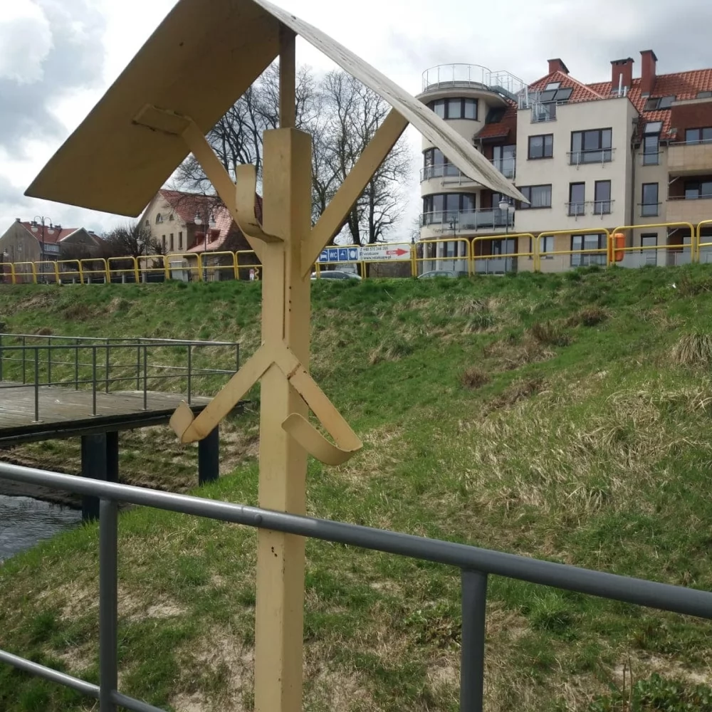 Komu przeszkadzają koła na przystani?