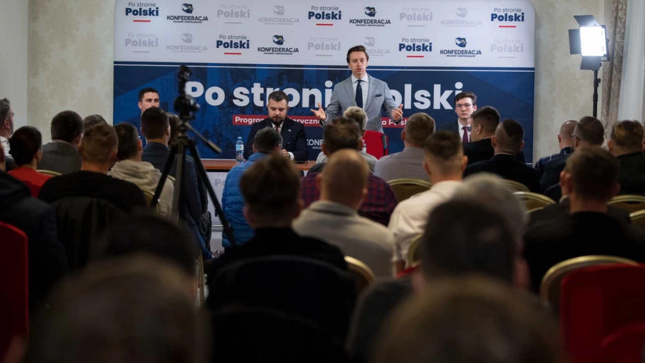 Konfederacja w Tczewie - Krzysztof Bosak, Michał Urbaniak i Rafał Buca wypełnili salę
