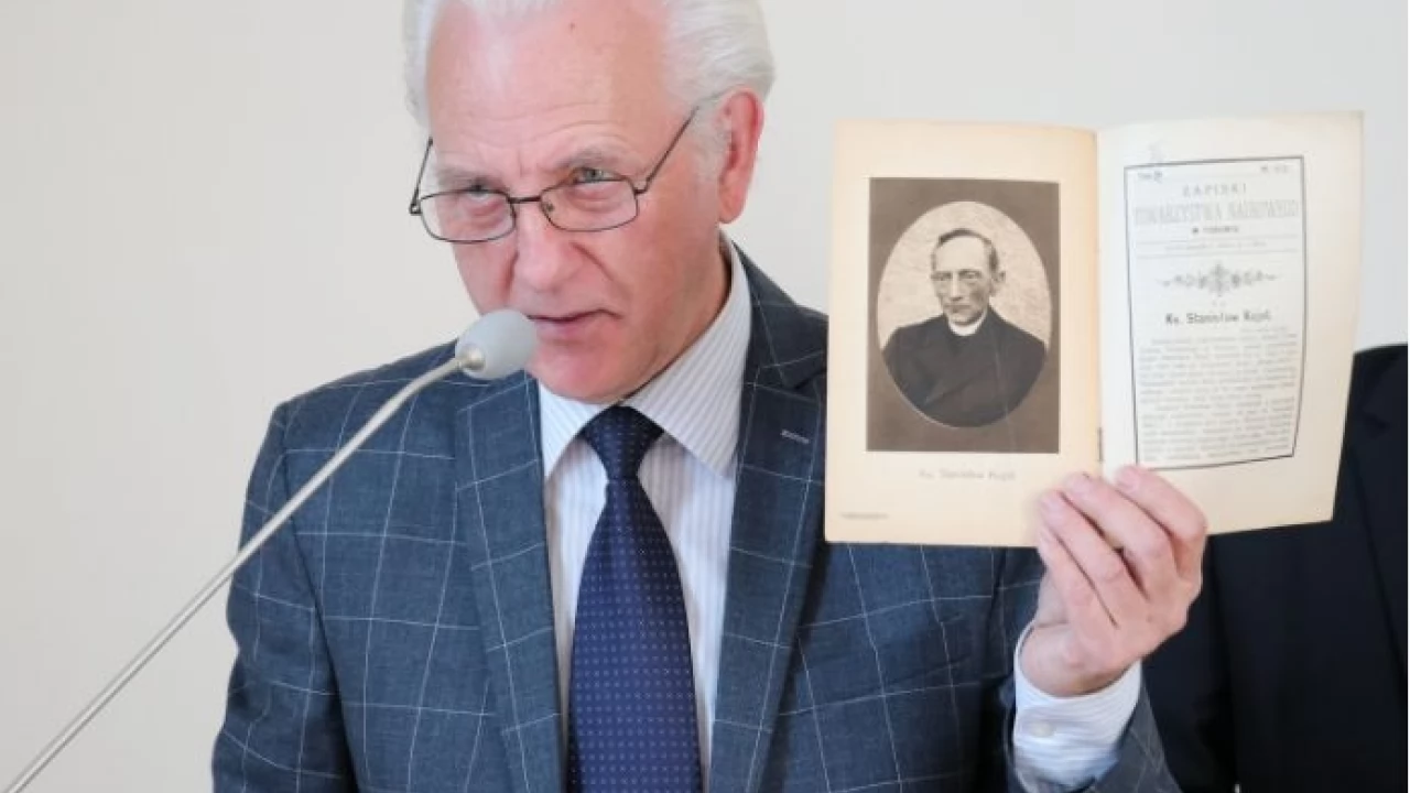 Konferencja o pelplińskich historykach