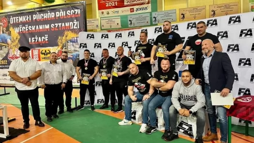 Krystian Liebrecht wyciska 212.5kg