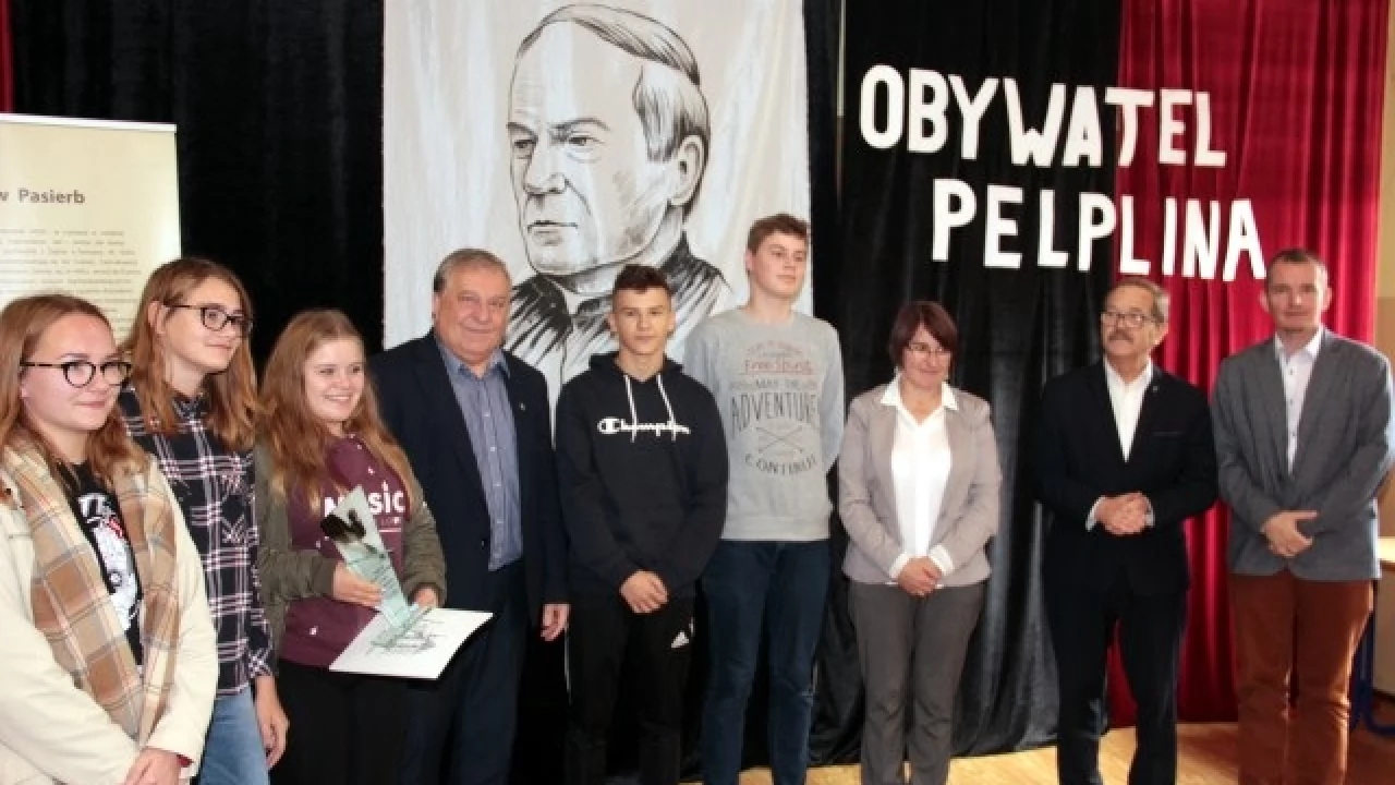 "Ks. Janusz St. Pasierb - obywatel Pelplina". Gra miejska w Pelplinie