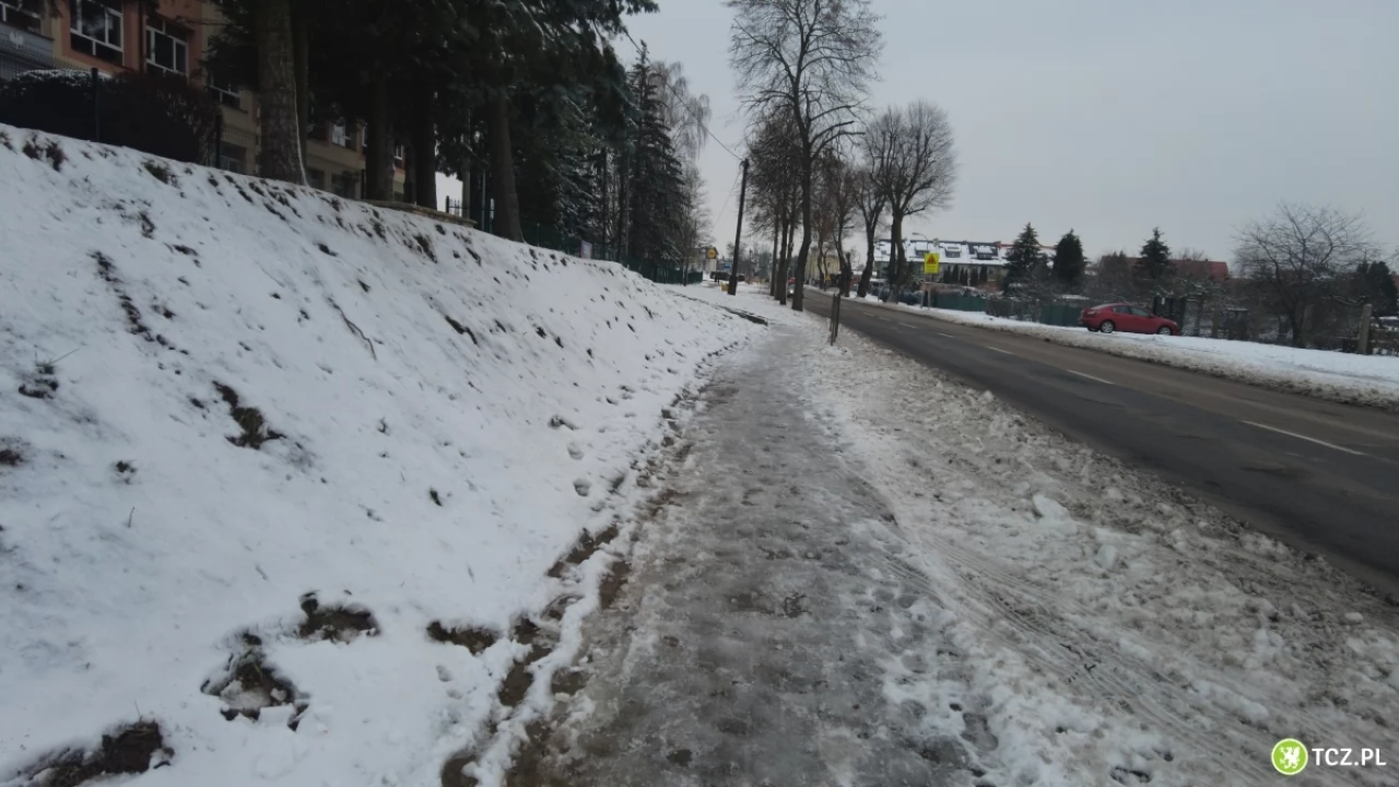 Lodowisko przed szkołą ZSBiO