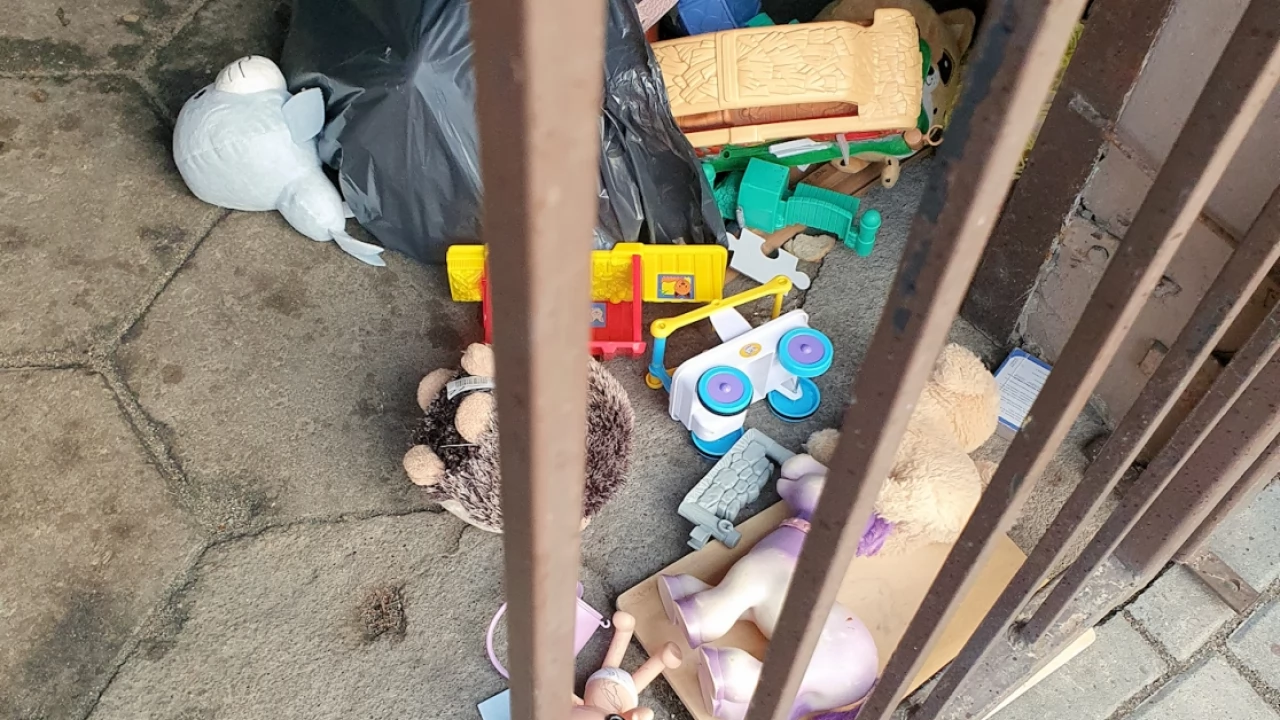 Ludzie! Co z wami? Dajcie innym, nie wyrzucajcie dobrych rzeczy