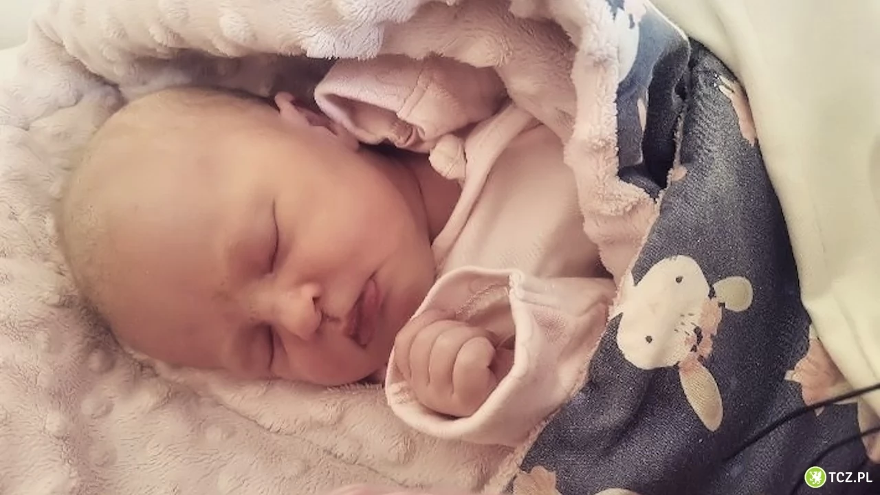 Mama sama odebrała poród w pędzącym aucie! Zuzia jest cała i zdrowa