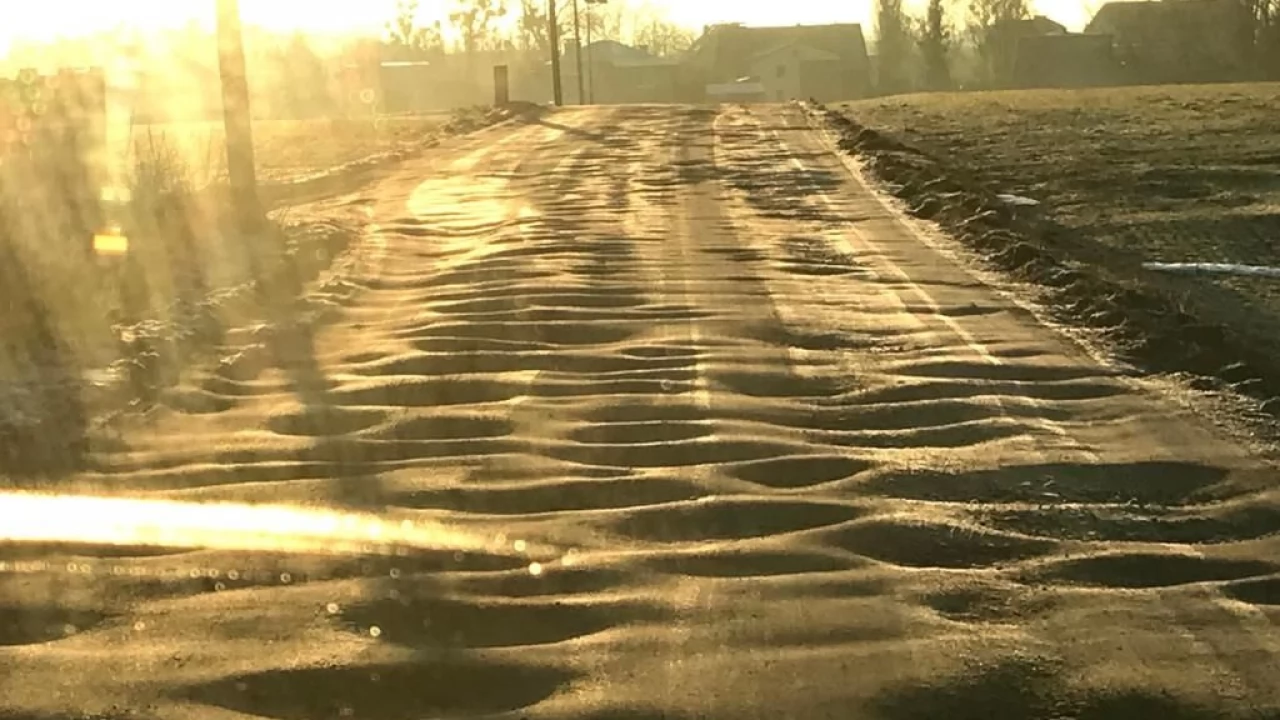 Mieszkańcy Czarlina chcą remontu ulicy Leśnej