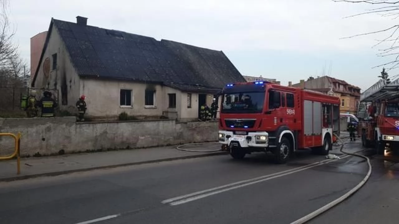 Młody mężczyzna zginął w pożarze budynku w Gniewie