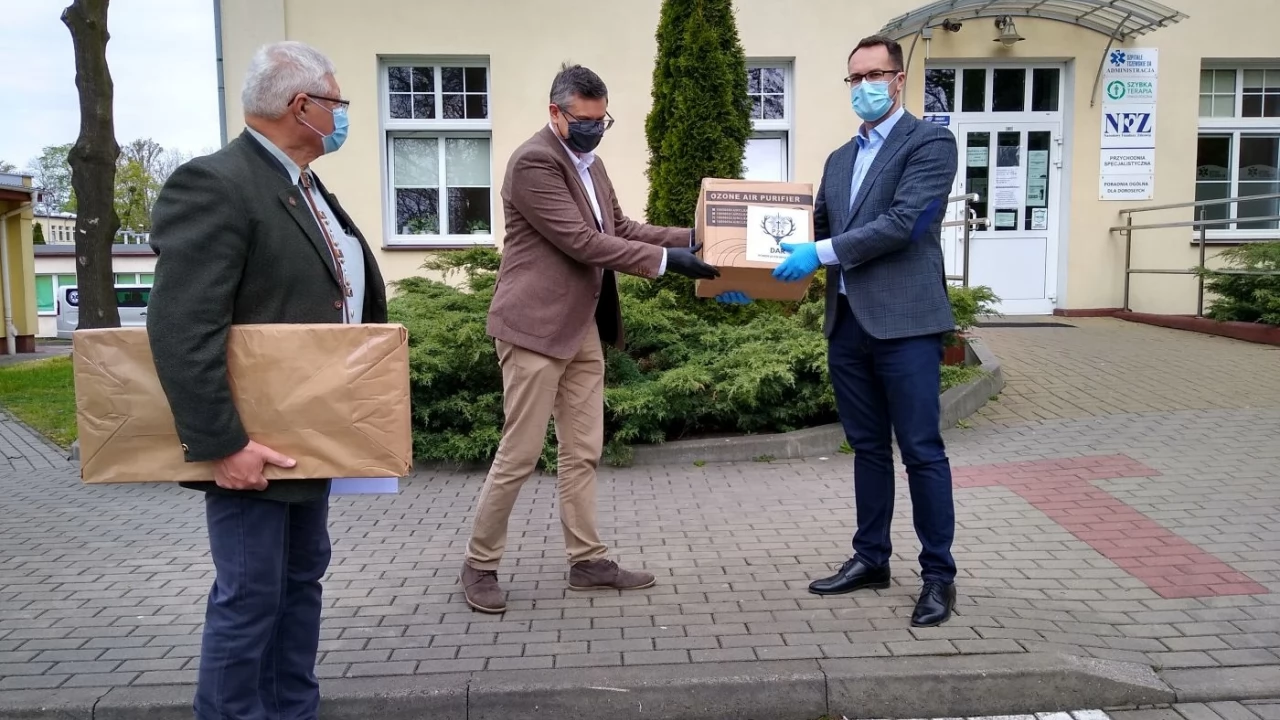 Myśliwi przekazali szpitalowi ozonator