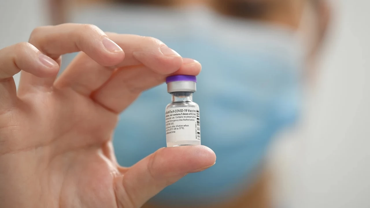 Na Pomorzu rośnie liczba hospitalizowanych z powodu COVID-19. To ostatni moment na zaszczepienie
