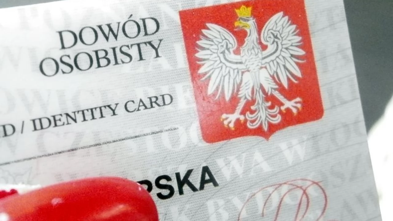 Nie czekaj z dowodem - od sierpnia nie będzie można składać wniosków online
