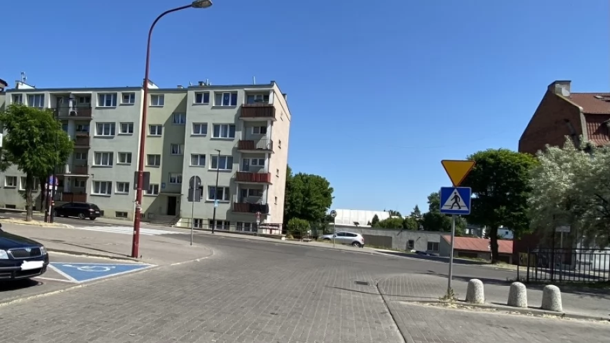Nieodmalowane przejście