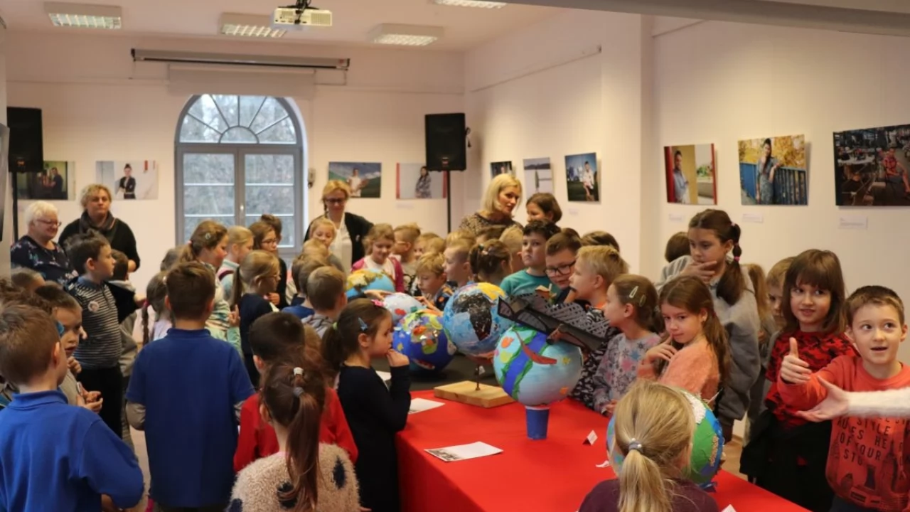 Nietuzinkowe globusy w Fabryce Sztuk