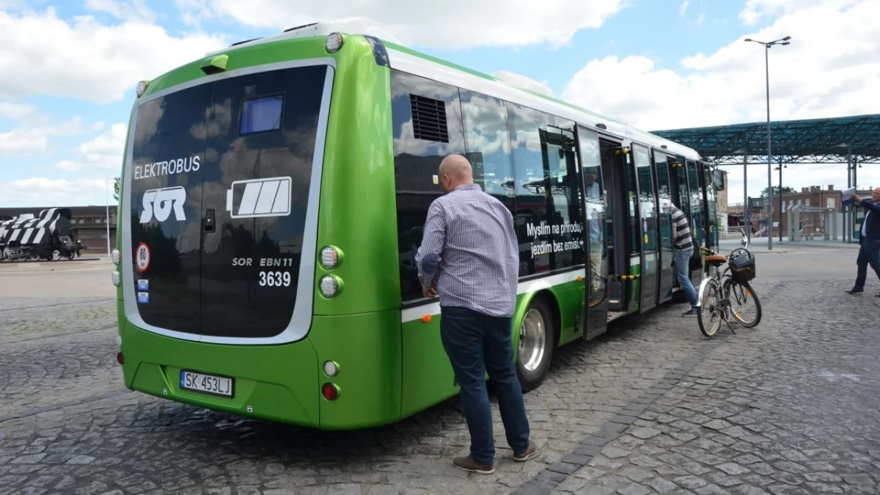 O elektrycznych autobusach na sesji