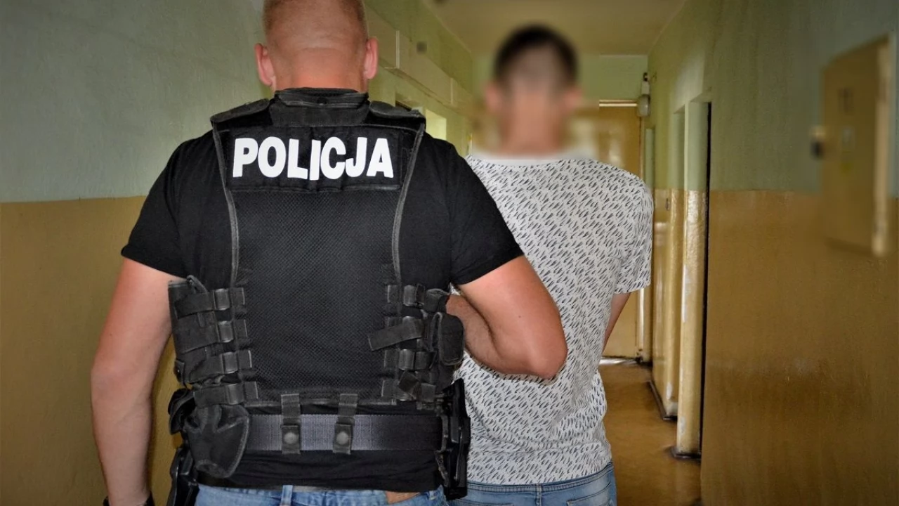 Odpowie za kradzież 26 paczek kawy i 54 czekolad. Grozi mu nawet 5 lat więzienia