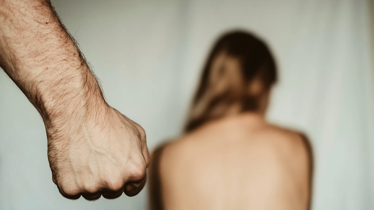 Odpowie za znęcanie nad żoną. Policjanci wydali nakaz opuszczenia mieszkania