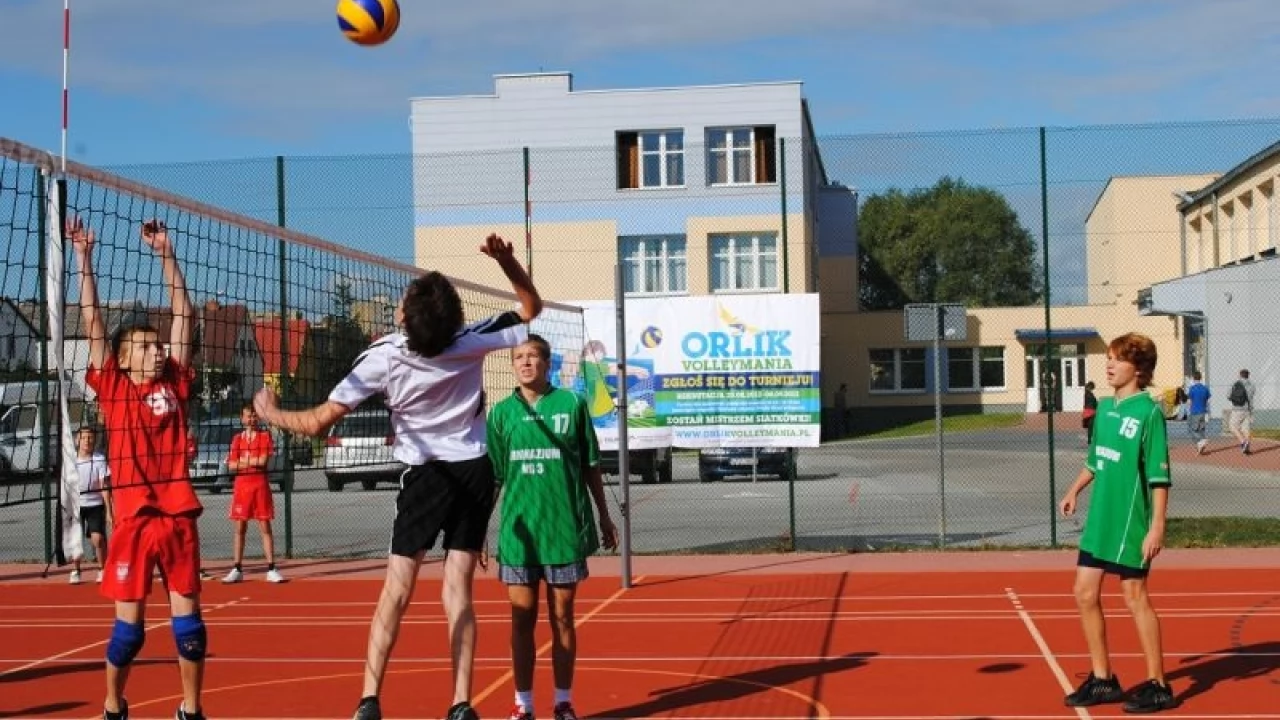 "Orlik Volleymania". Morzeszczyn na czele