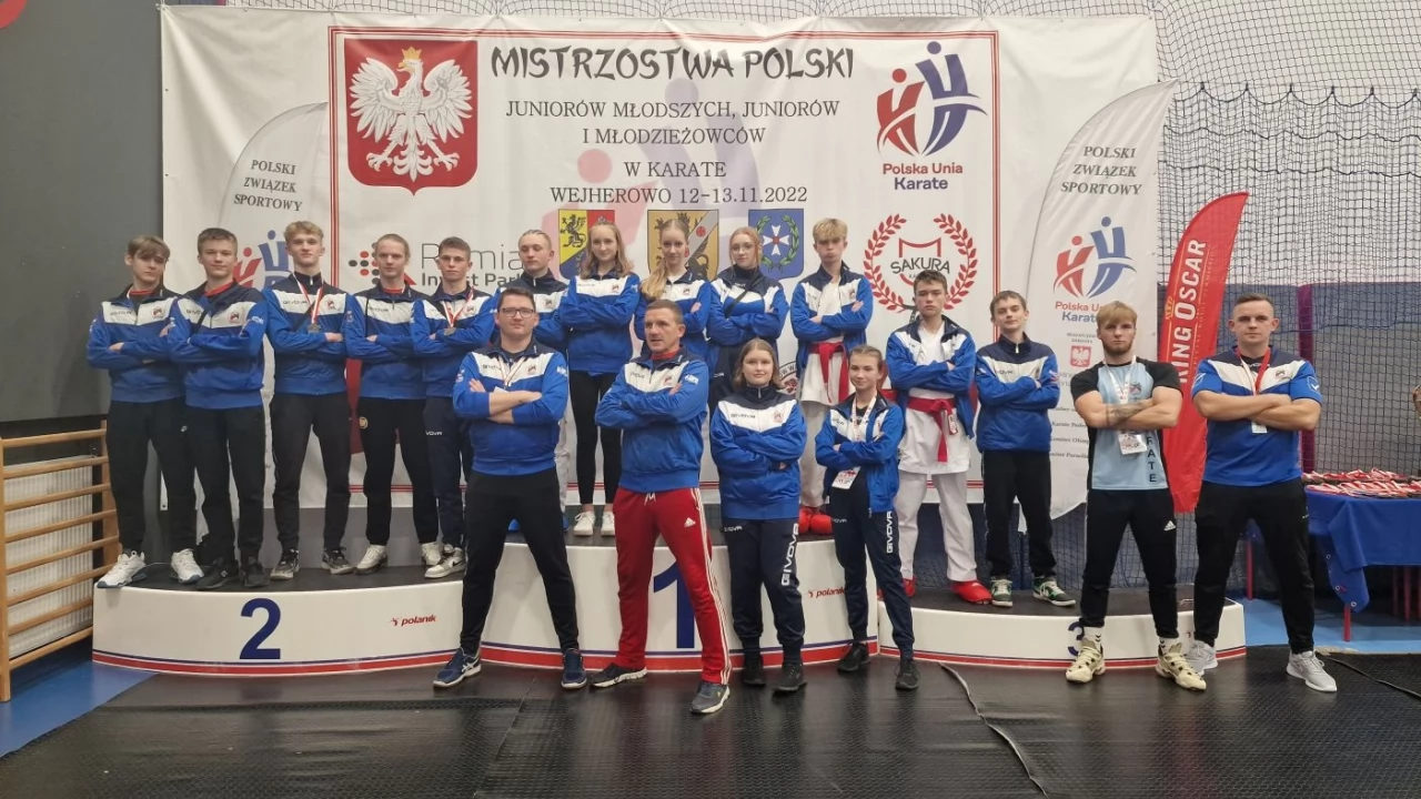 Osiem medali Klubu Karate Senshi