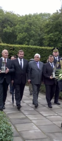 Przed pomnikiem ofiar stalinizmu złożono kwiaty