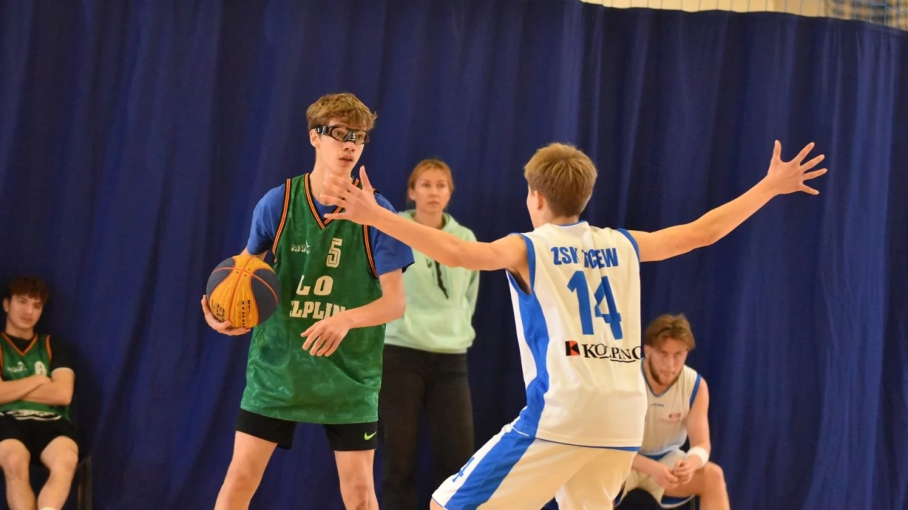 Panowie rozgrywali mecze o Mistrzostwo Powiatu Tczewskiego w koszykówkę 3x3