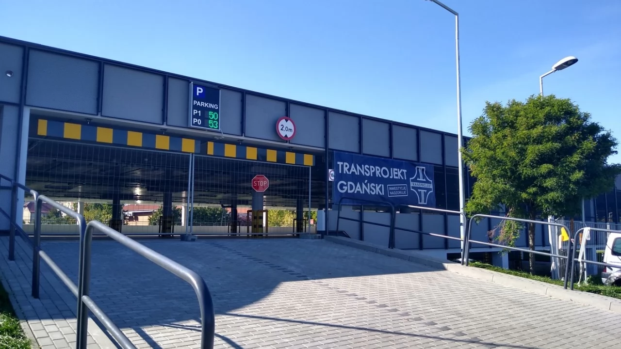 Parking czeka na odbiory