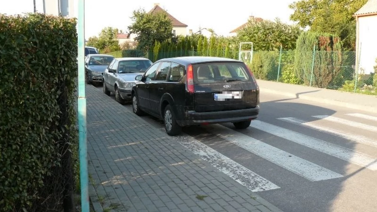 Parkują przy samym przejściu
