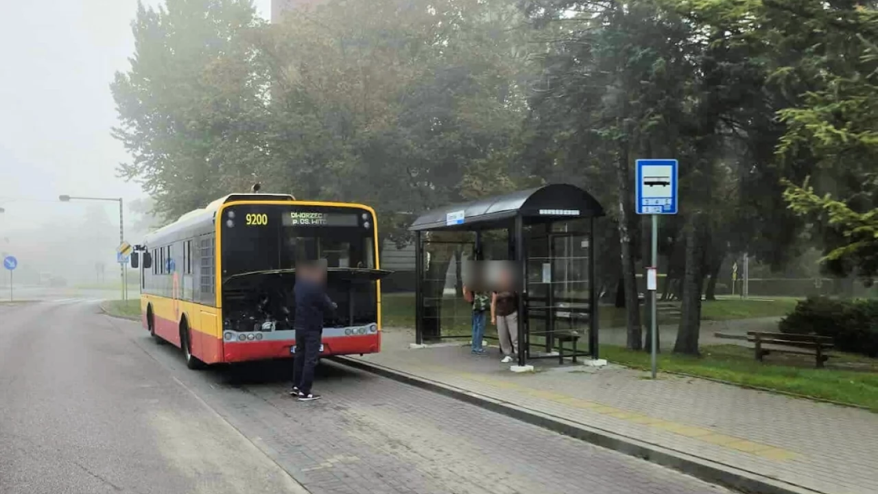 Pierwszy dzień i już awaria autobusu