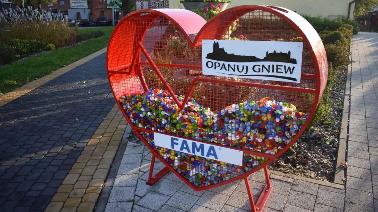 Pierwszy pojemnik na plastikowe nakrętki w gminie Gniew