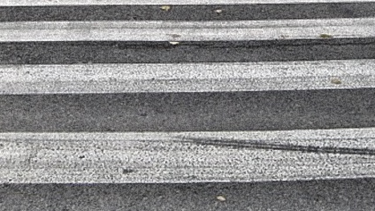 Pieszy potrącony na pasach na Armii Krajowej