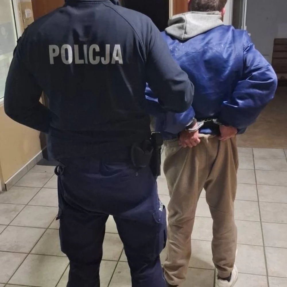 Pijany 50-latek zatrzymany po kradzieży w dyskoncie
