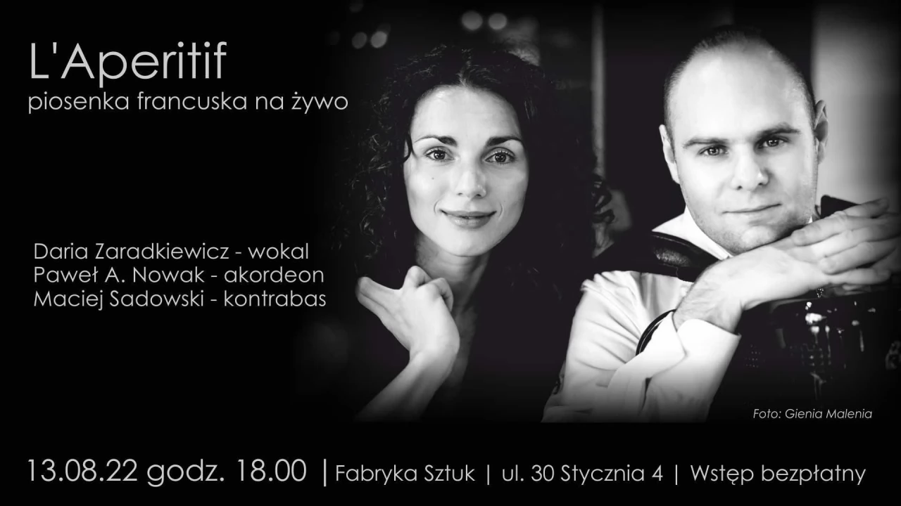 Piosenka francuska na dziedzińcu Fabryki Sztuk