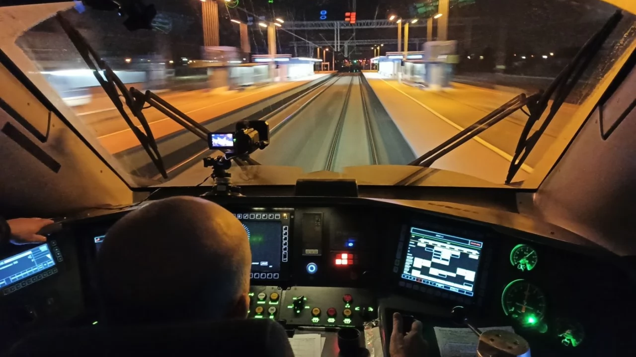 PLK testowały jazdę 200 km/h na trasie Warszawa - Gdańsk